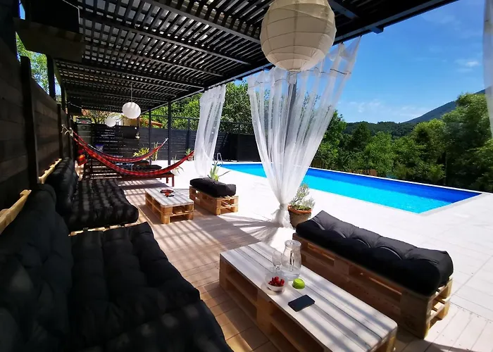Mila Holiday Home